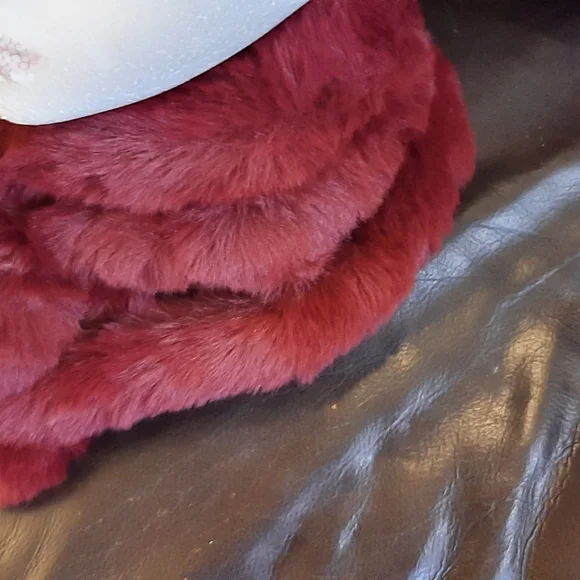 100% Real Faux Rabbit Fur Scarf - Picture 1 of 3